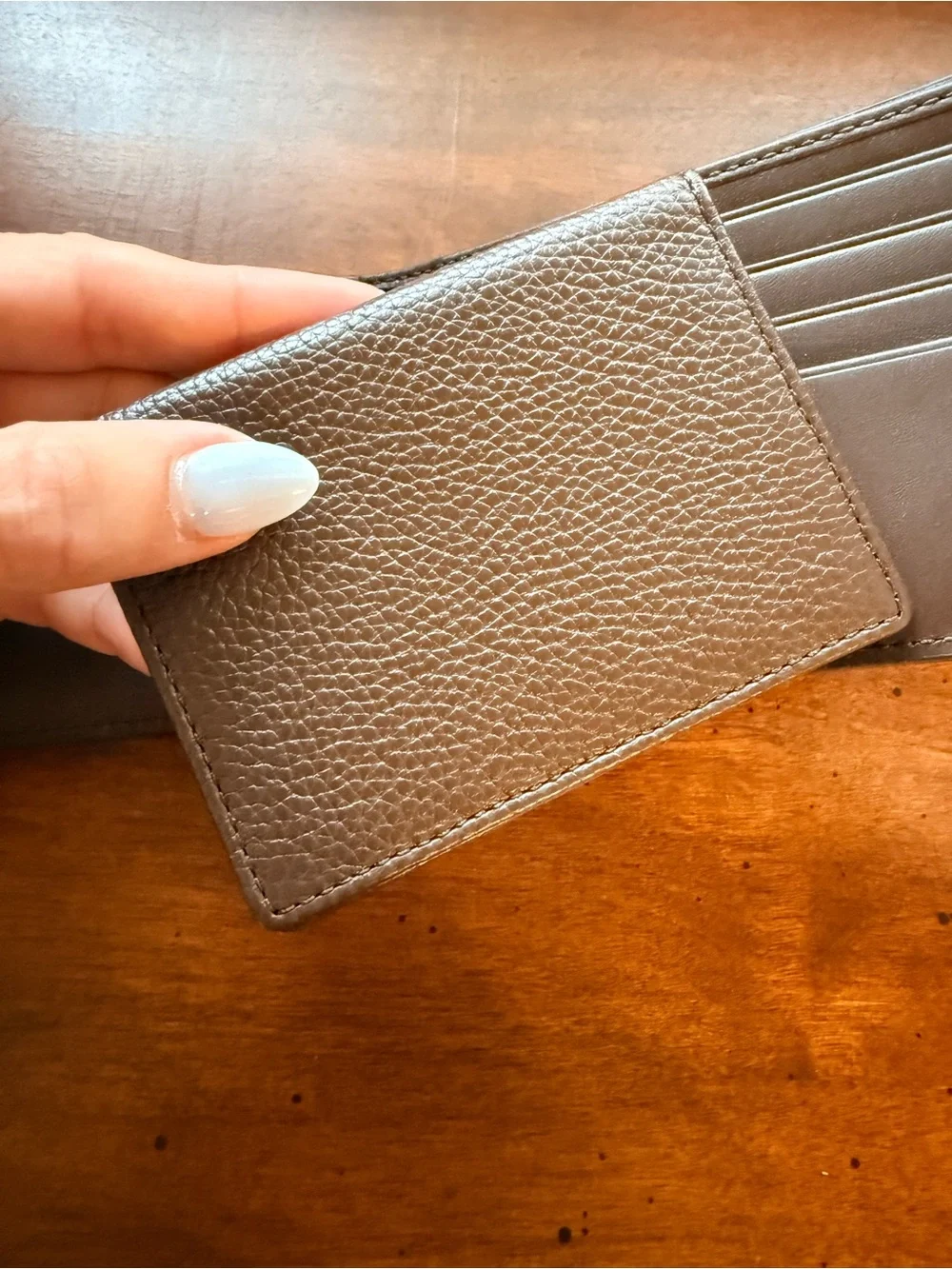 NWOT Coach Men's Pebbled Leather Bi-Fold Wallet in Brown